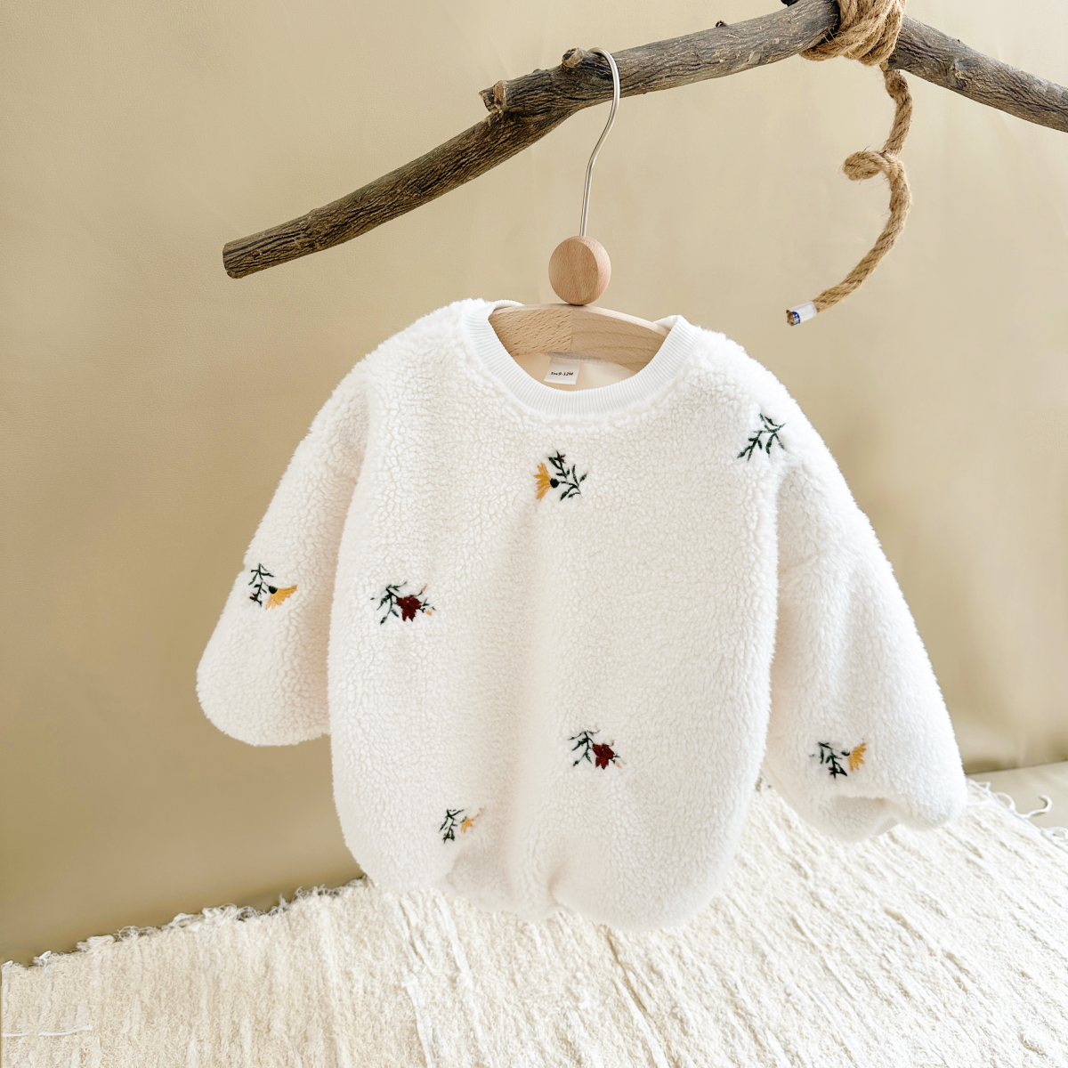 Autumn Winter Thick Fuzzy Baby Romper With Floral Embroidery