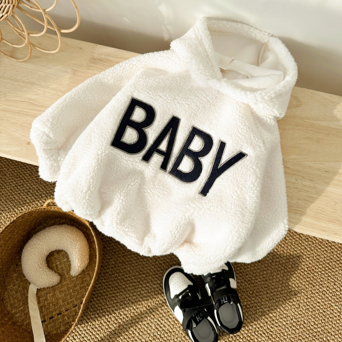 Neutral baby letter pattern long sleeved winter jumpsuit for 1-18 months