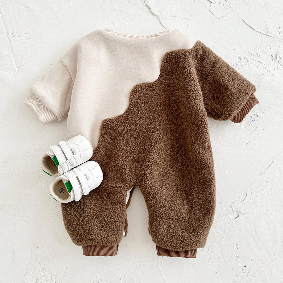 Cute Wavy Spliced Baby Romper, Color Block Sherpa Crewneck Warm Outfit