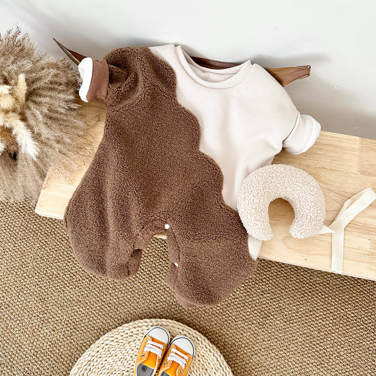 Cute Wavy Spliced Baby Romper, Color Block Sherpa Crewneck Warm Outfit