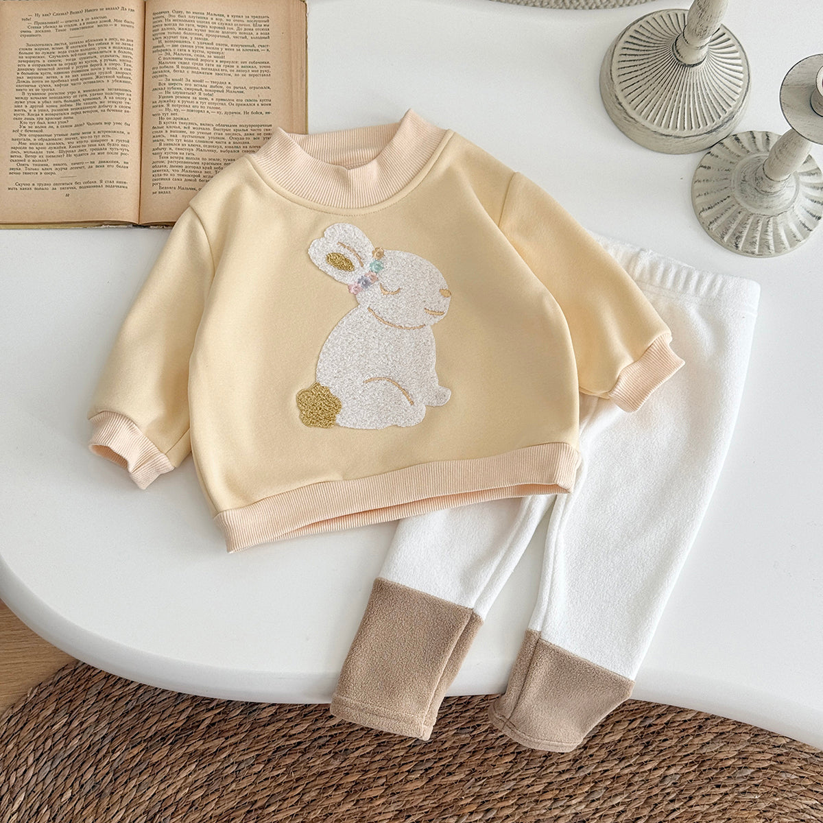 Yellow embroidered rabbit long-sleeved plush set (0-3 years)