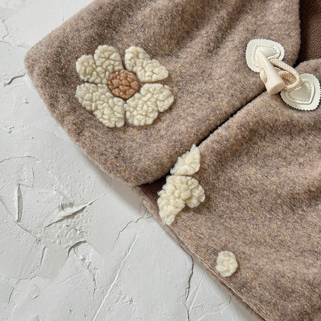 Baby girl flower woolen jacket autumn and winter 0-3 years old