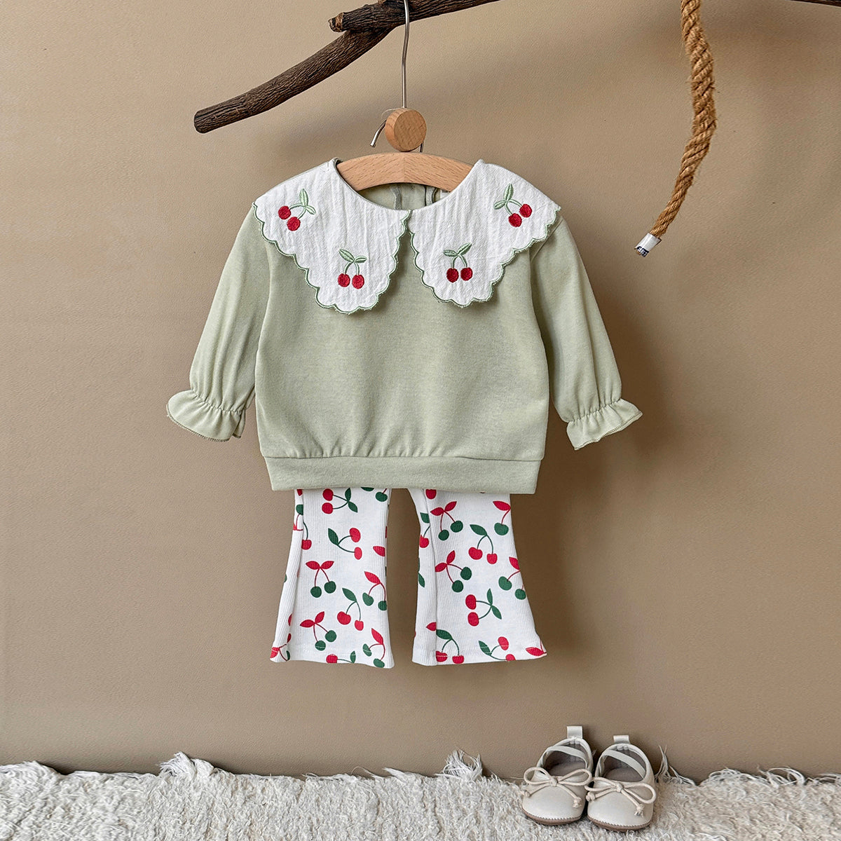 Fresh Cherry Baby 2Pcs Set Girls Big Collar Embroidery Clothing Set