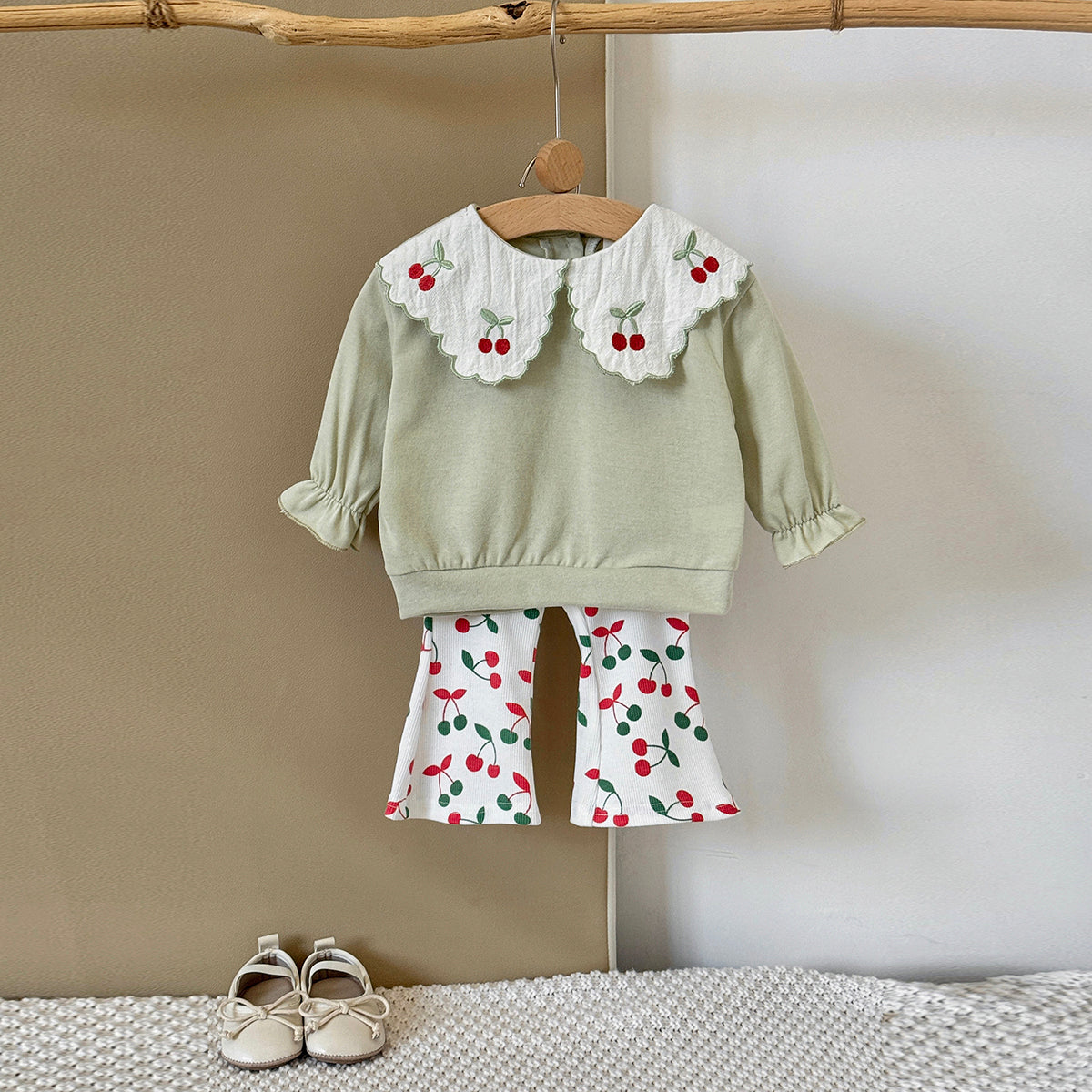 Fresh Cherry Baby 2Pcs Set Girls Big Collar Embroidery Clothing Set