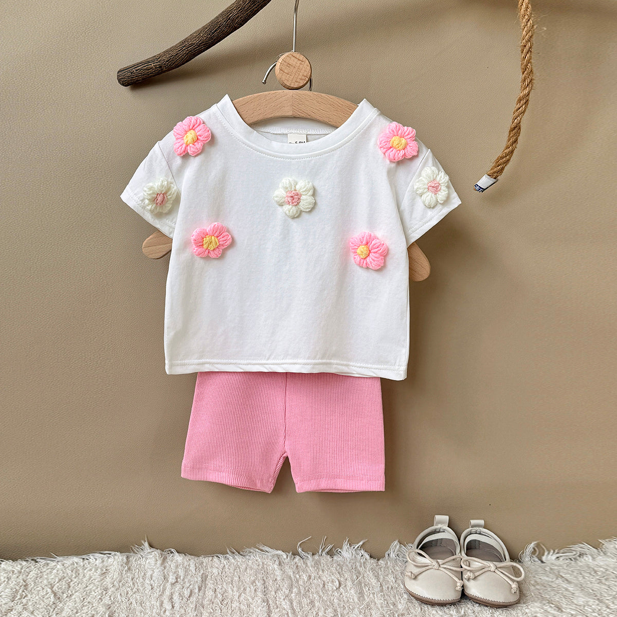 Baby Girl 3D Floral Tee & Ribbed Shorts Outfi