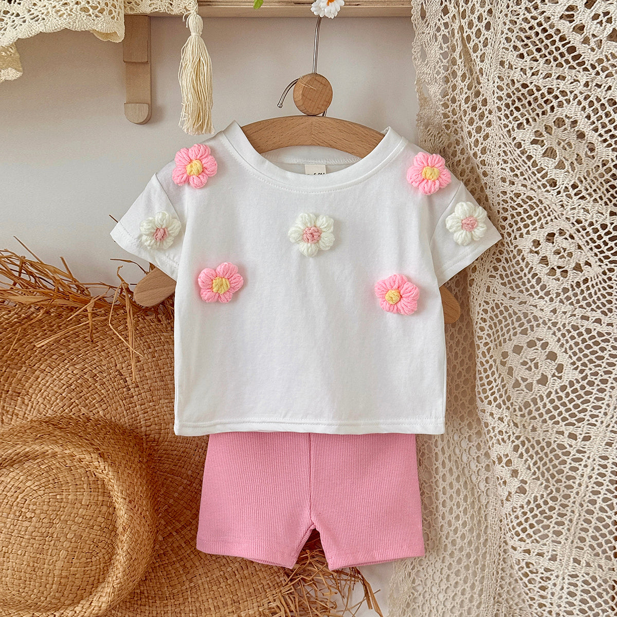 Baby Girl 3D Floral Tee & Ribbed Shorts Outfi
