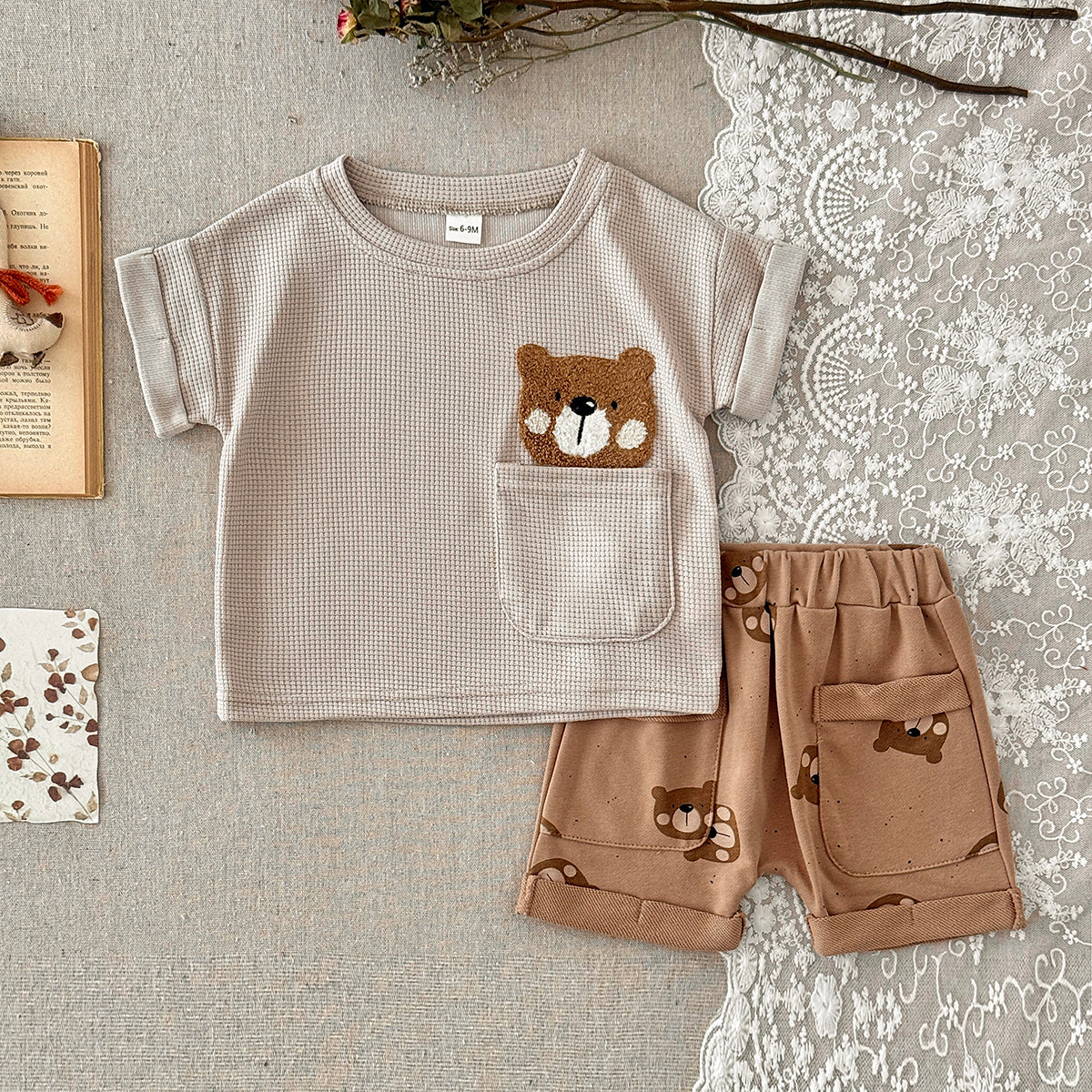 Waffle Knit Bear Print Baby Shorts Outfit