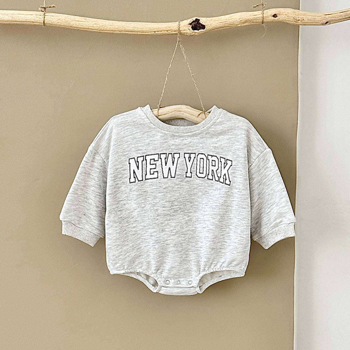 Neutral baby letter pattern printed jumpsuit 1-18 months