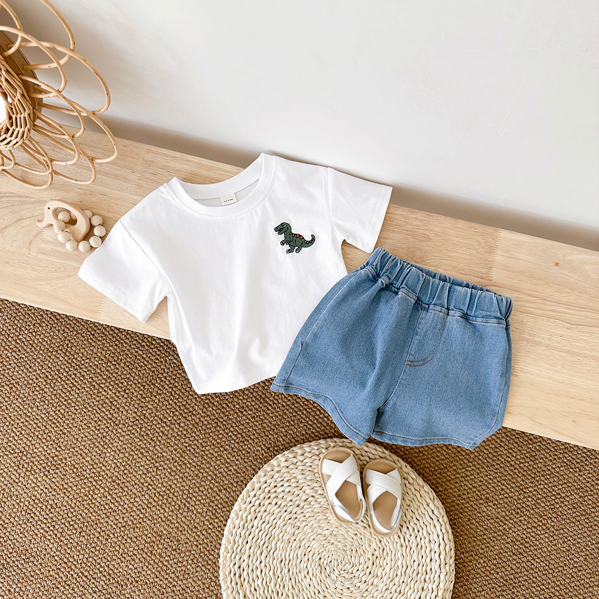 Summer Dinosaur Embroidery Short Sleeve T-shirt & Jeans