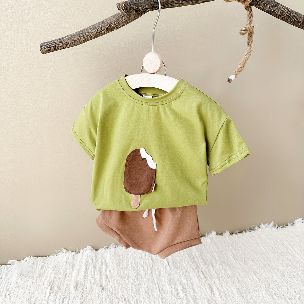 Summer Cute Ice Cream Applique Short Sleeve T-shirt & Shorts
