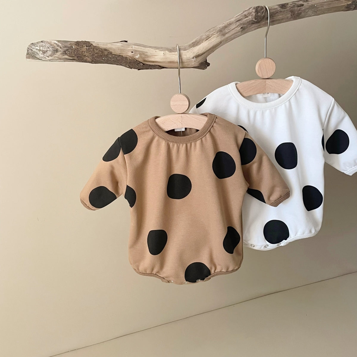 Neutral baby polka dot printed long sleeved jumpsuit 1-18 months