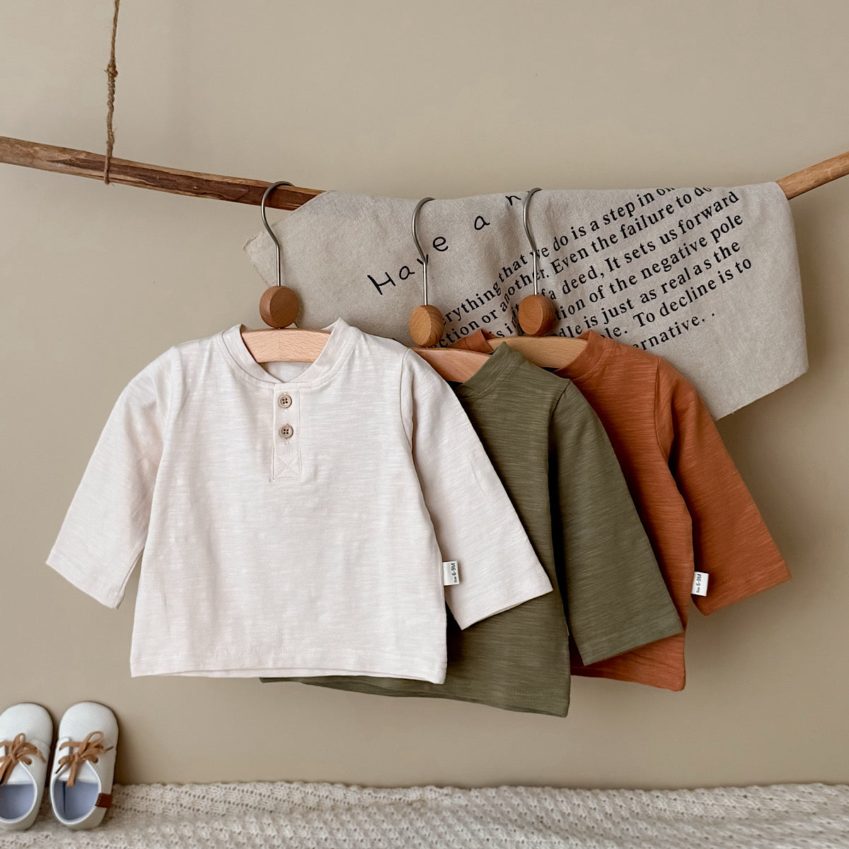Three-Color T-shirt Set for Spring Autumn