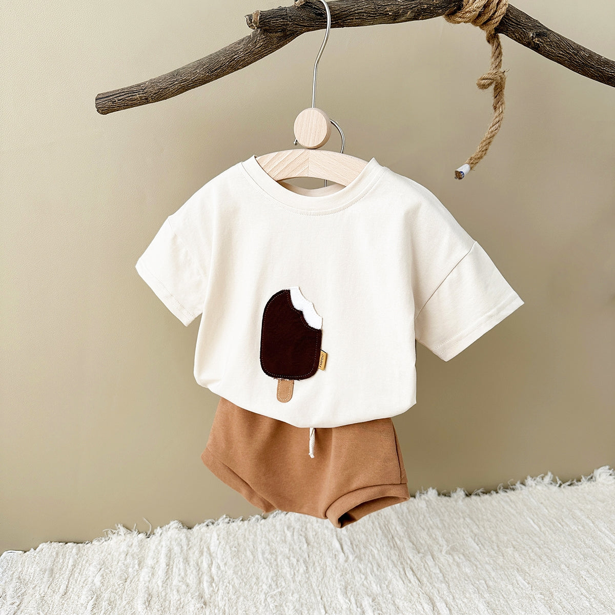 Summer Cute Ice Cream Applique Short Sleeve T-shirt & Shorts