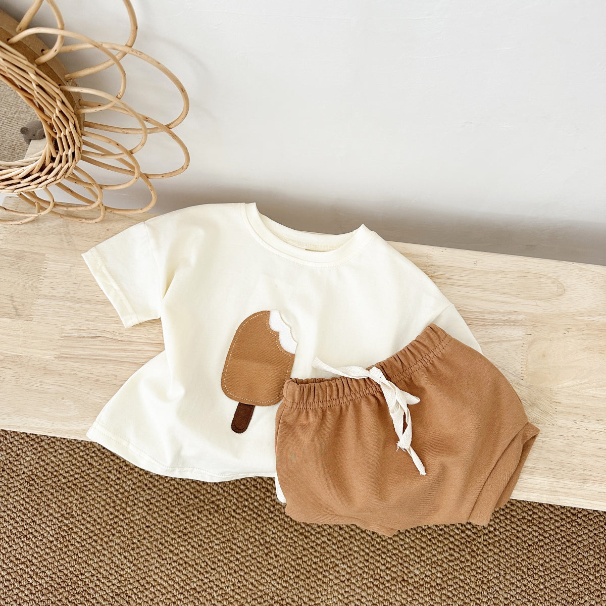Summer Cute Ice Cream Applique Short Sleeve T-shirt & Shorts