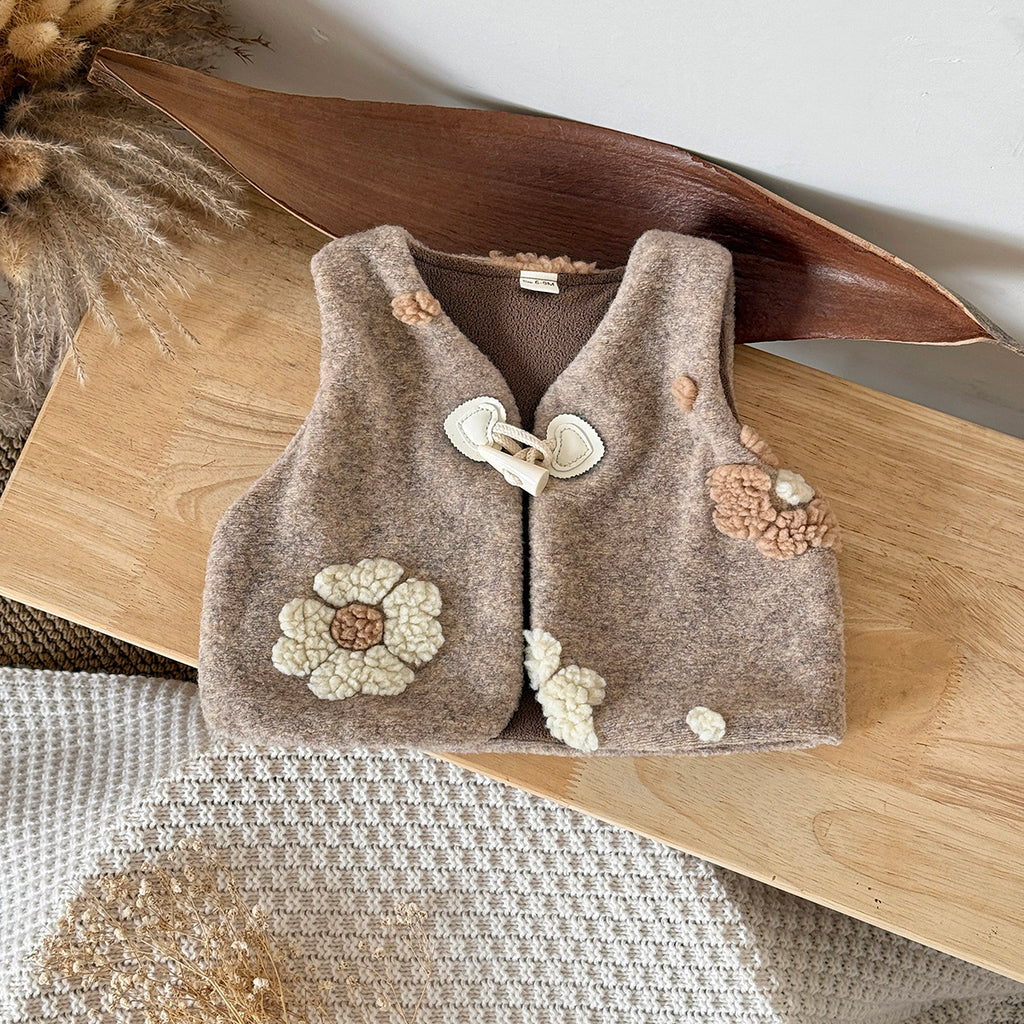 Baby girl flower woolen jacket autumn and winter 0-3 years old