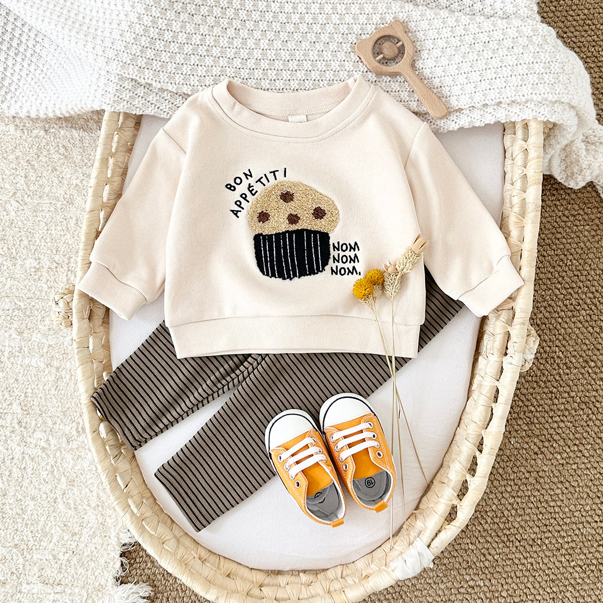 Cute Baby Snack Outfit, 3D Towel Embroidery Sweatshirt With Striped Pants